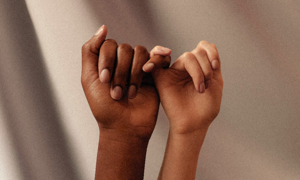 S.O.S. Racisme: trencar les etiquetes i treballar el rol social